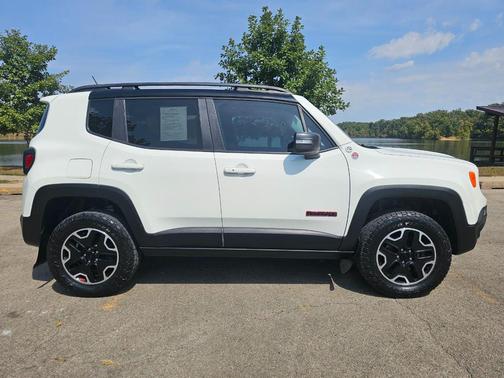 2017 Jeep Renegade Trailhawk