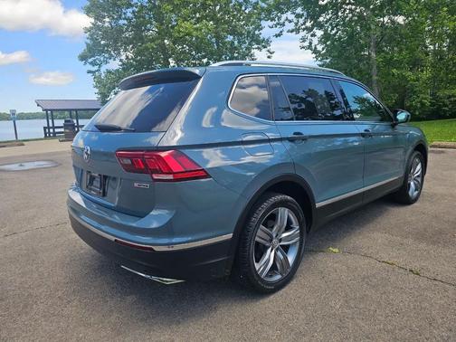 Stone Blue Metallic 2019 Volkswagen Tiguan 2.0T SEL