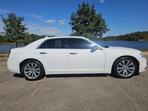 2018 Chrysler 300 Limited