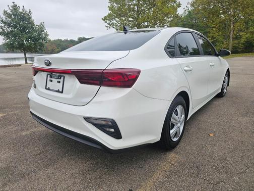 2021 Kia Forte FE