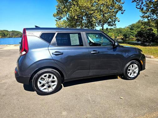 2020 Kia Soul S IVT