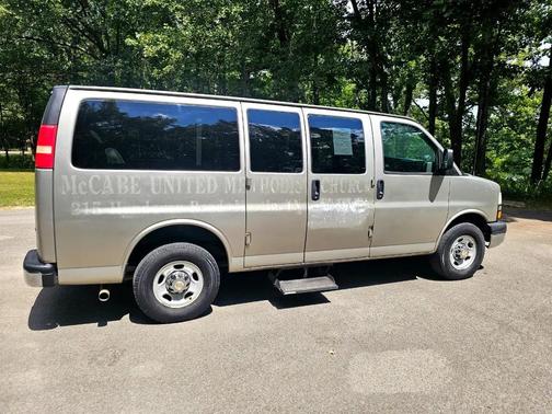 2003 Chevrolet Express 3500 Base