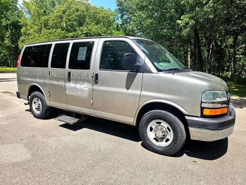 2003 Chevrolet Express 3500 Base