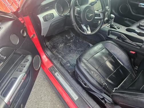 2016 Ford Mustang EcoBoost Premium