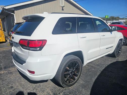 2017 Jeep Grand Cherokee Altitude