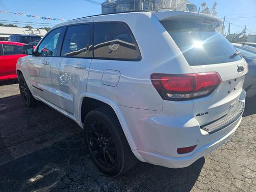 2017 Jeep Grand Cherokee Altitude