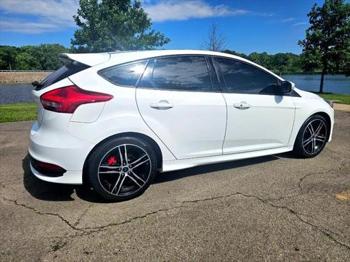 2017 Ford Focus ST ST