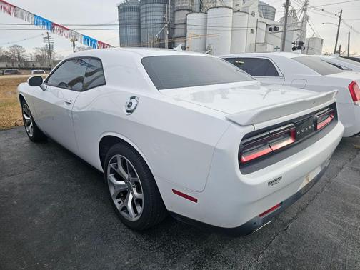 2015 Dodge Challenger SXT Plus