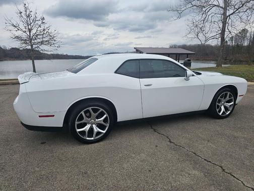 2015 Dodge Challenger SXT Plus