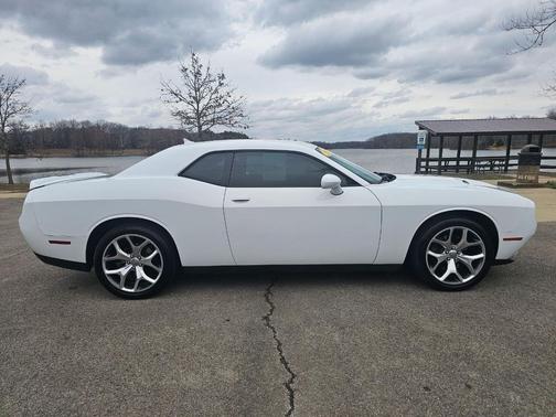 2015 Dodge Challenger SXT Plus