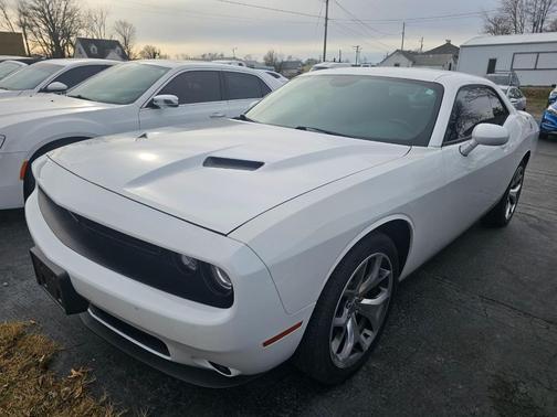 2015 Dodge Challenger SXT Plus