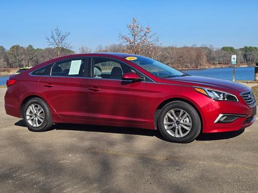 2016 Hyundai SONATA SE