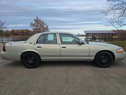 2005 Mercury Grand Marquis 4dr Sdn GS