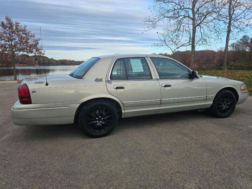 2005 Mercury Grand Marquis 4dr Sdn GS