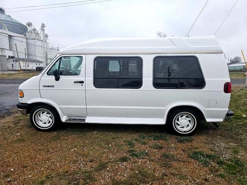 1994 Dodge Ram Van B250 109'' WB