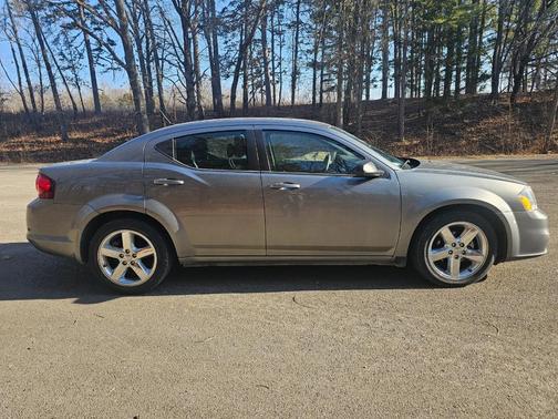 2013 Dodge Avenger 4dr Sdn SE