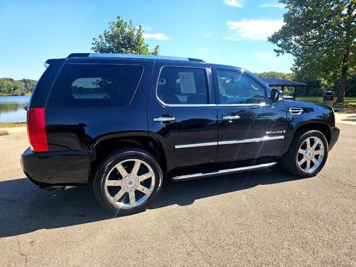 2009 Cadillac Escalade Base