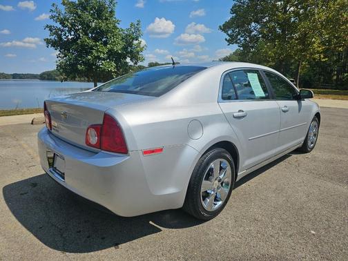 2011 Chevrolet Malibu 2LT