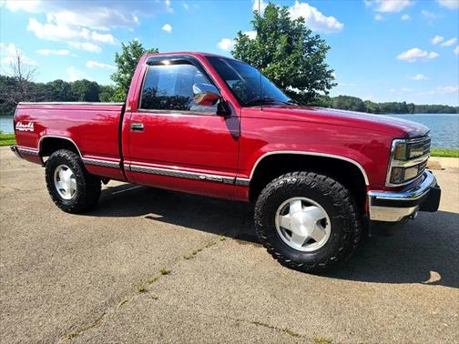 1992 Chevrolet 1500 Reg Cab 117.5'' WB 4WD