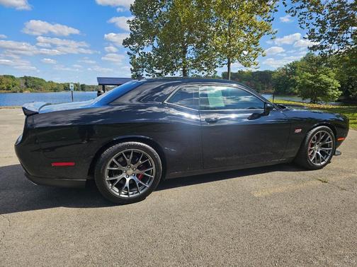 2016 Dodge Challenger SRT 392
