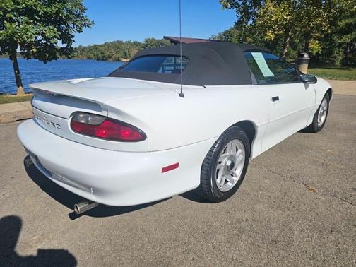1995 Chevrolet Camaro Base