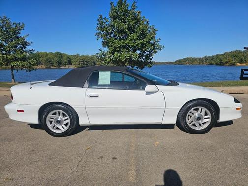1995 Chevrolet Camaro Base