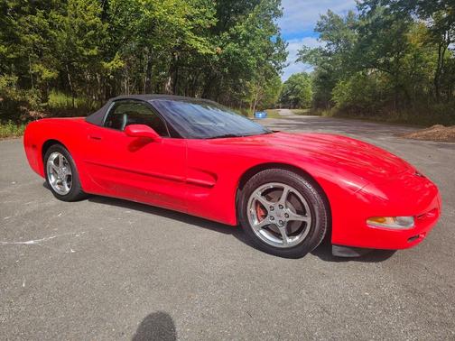 2004 Chevrolet Corvette Base
