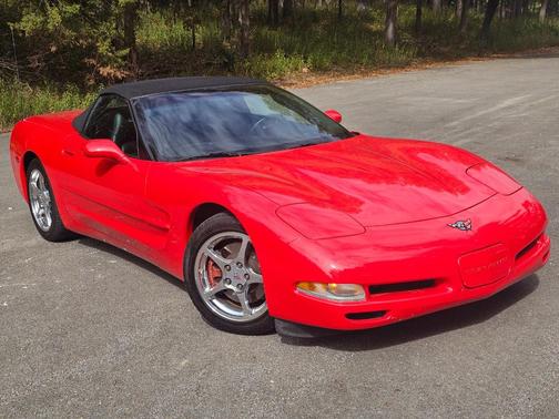 2004 Chevrolet Corvette Base