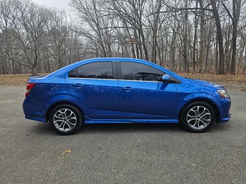 2020 Chevrolet Sonic 4dr Sdn LT