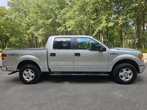 2010 Ford F-150 XLT SuperCrew