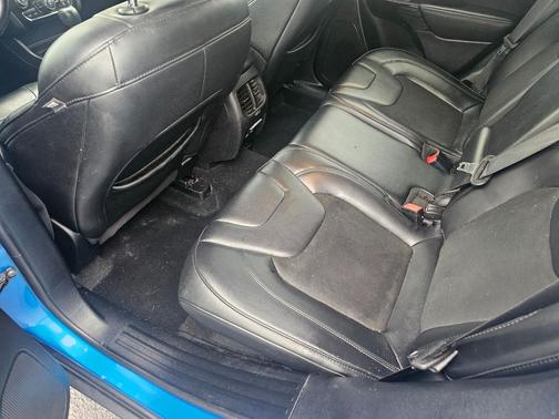 2020 Jeep Cherokee Altitude