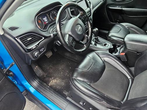 2020 Jeep Cherokee Altitude