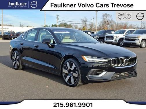 2023 Volvo S60 Recharge Plug-In Hybrid Ultimate Bright