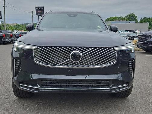 2026 Volvo XC90 CORE