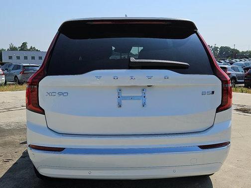 2026 Volvo XC90 B5 Core