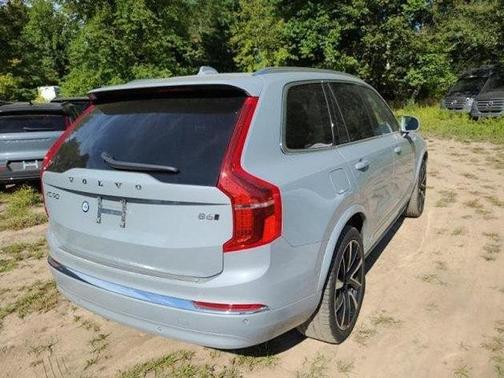 2024 Volvo XC90 B6 Ultimate Bright Theme 6-Seater