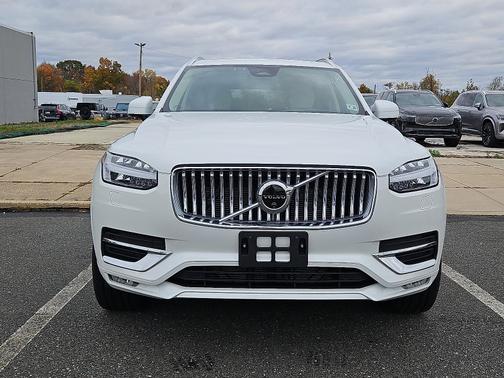 2024 Volvo XC90 B6 Ultimate Bright 6-Seater