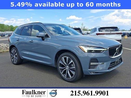 2022 Volvo XC60 B5 Momentum