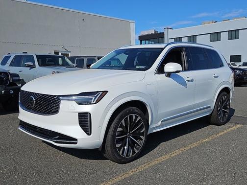 2025 Volvo XC90 Plug-In Hybrid T8 (2025.5) Ultra 7-Seater