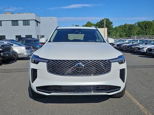 2025 Volvo XC90 Plug-In Hybrid T8 (2025.5) Ultra 7-Seater
