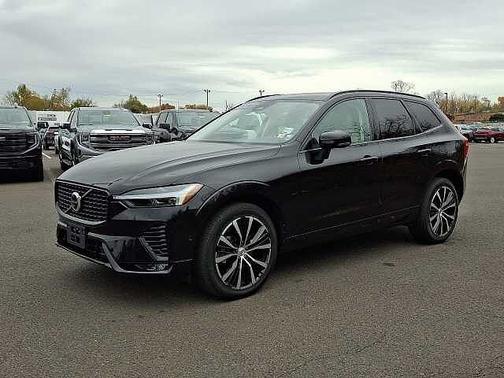 2023 Volvo XC60 Plus