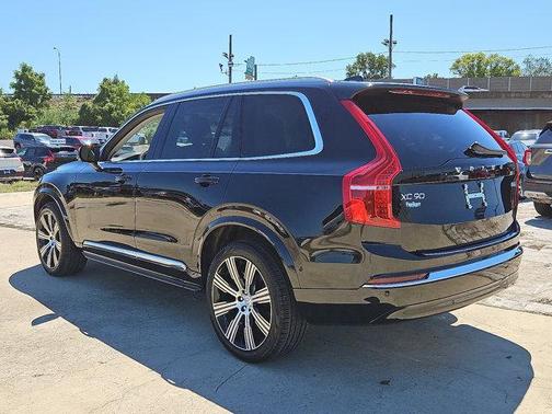 2024 Volvo XC90 B5 Plus Bright Theme