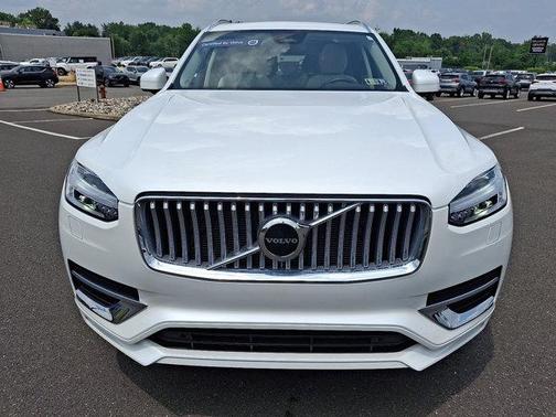 2024 Volvo XC90 B5 Core Bright Theme