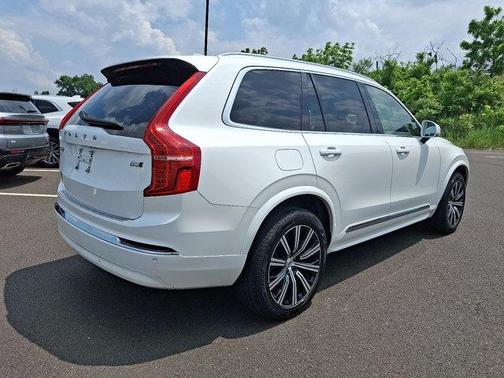 2024 Volvo XC90 B5 Core Bright Theme