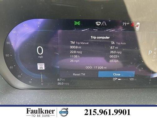 2024 Volvo XC90 B5 Core Bright Theme
