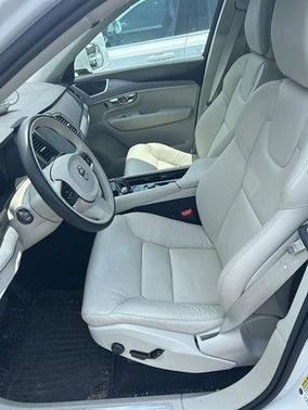 2024 Volvo XC90 B5 Core Bright Theme