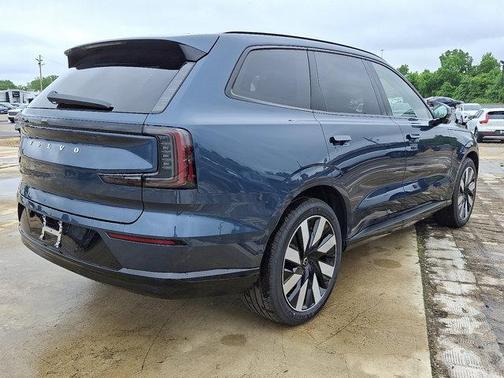 2025 Volvo EX90 Twin Motor Performance Ultra 6-Seater