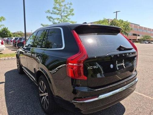 2024 Volvo XC90 B5 Core Bright Theme