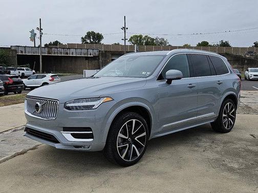2025 Volvo XC90 B6 Plus 7-Seater