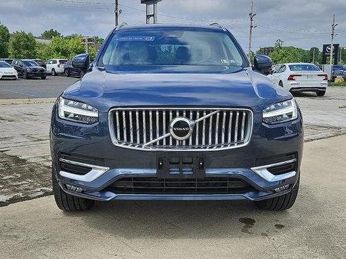 2024 Volvo XC90 B5 Core Bright Theme